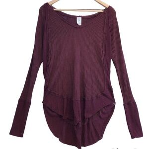 Free People Lightweight, Hi-Low, Loose Fit Thermal, Maroon, Size Small